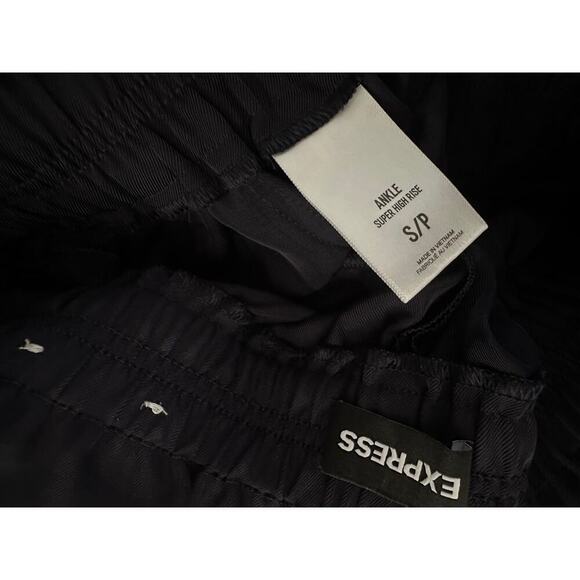 Express Silky Paperbag Cargo Pants, Navy Blue, Women's size small, NWOT - Picture 5 of 5